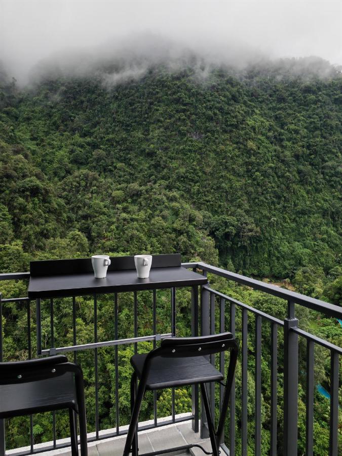 Cozy With 270 Degree Mountain And Theme Park Views Ipoh