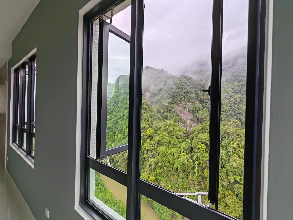 Cozy With 270 Degree Mountain And Theme Park Views Apartment