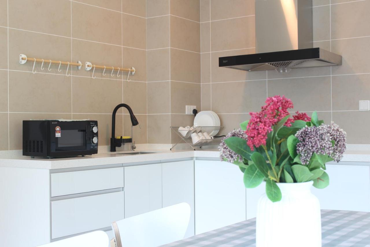 Cozy With 270 Degree Mountain And Theme Park Views Apartment Ipoh