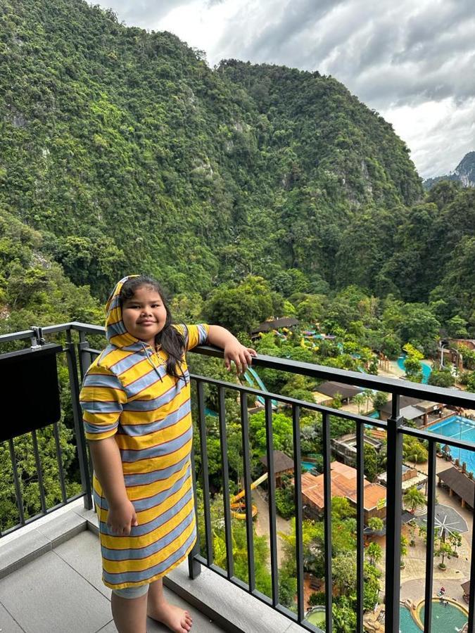 Cozy With 270 Degree Mountain And Theme Park Views Apartment *