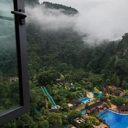 Cozy Suite With 270 Degree Mountain And Theme Park Views Ipoh Exterior photo
