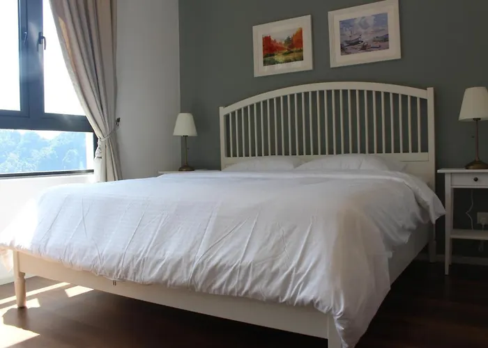 Cozy Suite With 270 Degree Mountain And Theme Park Views